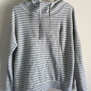 Women’s gray hoodie